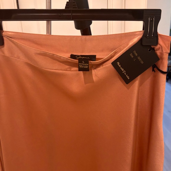 NWT Japna Satin Skirt Size Large - Picture 4 of 7